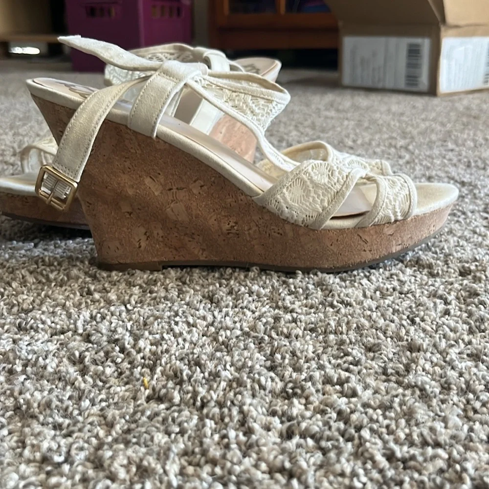 White Wedges - Picture 2 of 2